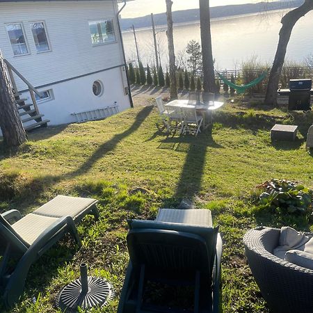 Nice Apartment With1 Bedroom Separate Living Room With A Sofa Bed And A Tiny Kitchen A Bathroom Located In Nordstrand Near By The Sea For 3 Guests With A Garden And Grill 5 Extra Guests With Extra Cost In The Cabin With Sea View Just Outside The Apar オスロ エクステリア 写真