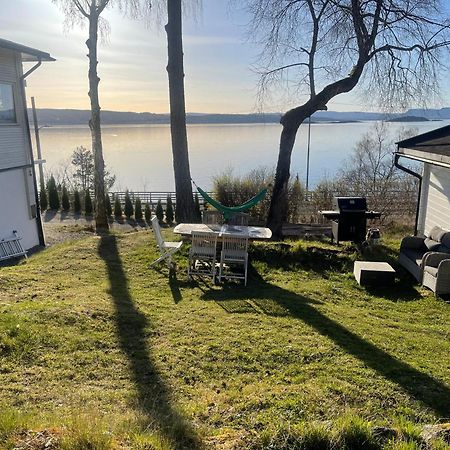Nice Apartment With1 Bedroom Separate Living Room With A Sofa Bed And A Tiny Kitchen A Bathroom Located In Nordstrand Near By The Sea For 3 Guests With A Garden And Grill 5 Extra Guests With Extra Cost In The Cabin With Sea View Just Outside The Apar オスロ エクステリア 写真