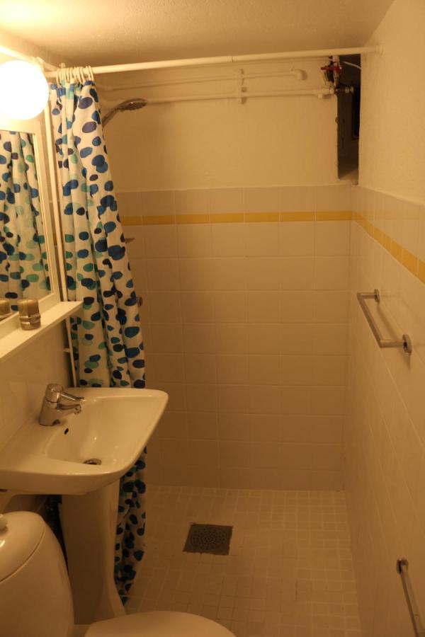 Nice Apartment With1 Bedroom Separate Living Room With A Sofa Bed And A Tiny Kitchen A Bathroom Located In Nordstrand Near By The Sea For 3 Guests With A Garden And Grill 5 Extra Guests With Extra Cost In The Cabin With Sea View Just Outside The Apar オスロ エクステリア 写真