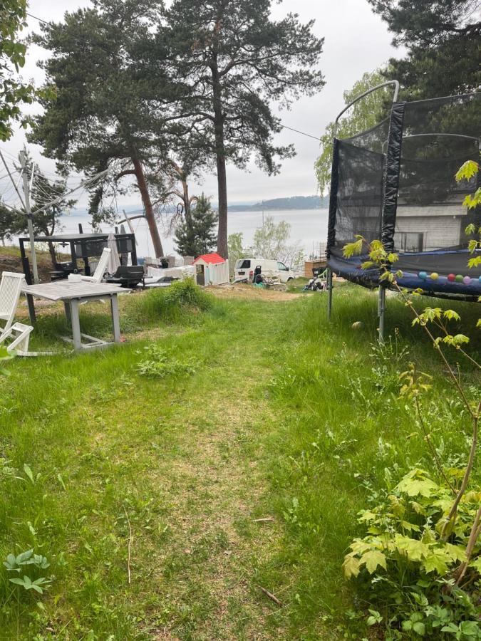 Nice Apartment With1 Bedroom Separate Living Room With A Sofa Bed And A Tiny Kitchen A Bathroom Located In Nordstrand Near By The Sea For 3 Guests With A Garden And Grill 5 Extra Guests With Extra Cost In The Cabin With Sea View Just Outside The Apar オスロ エクステリア 写真