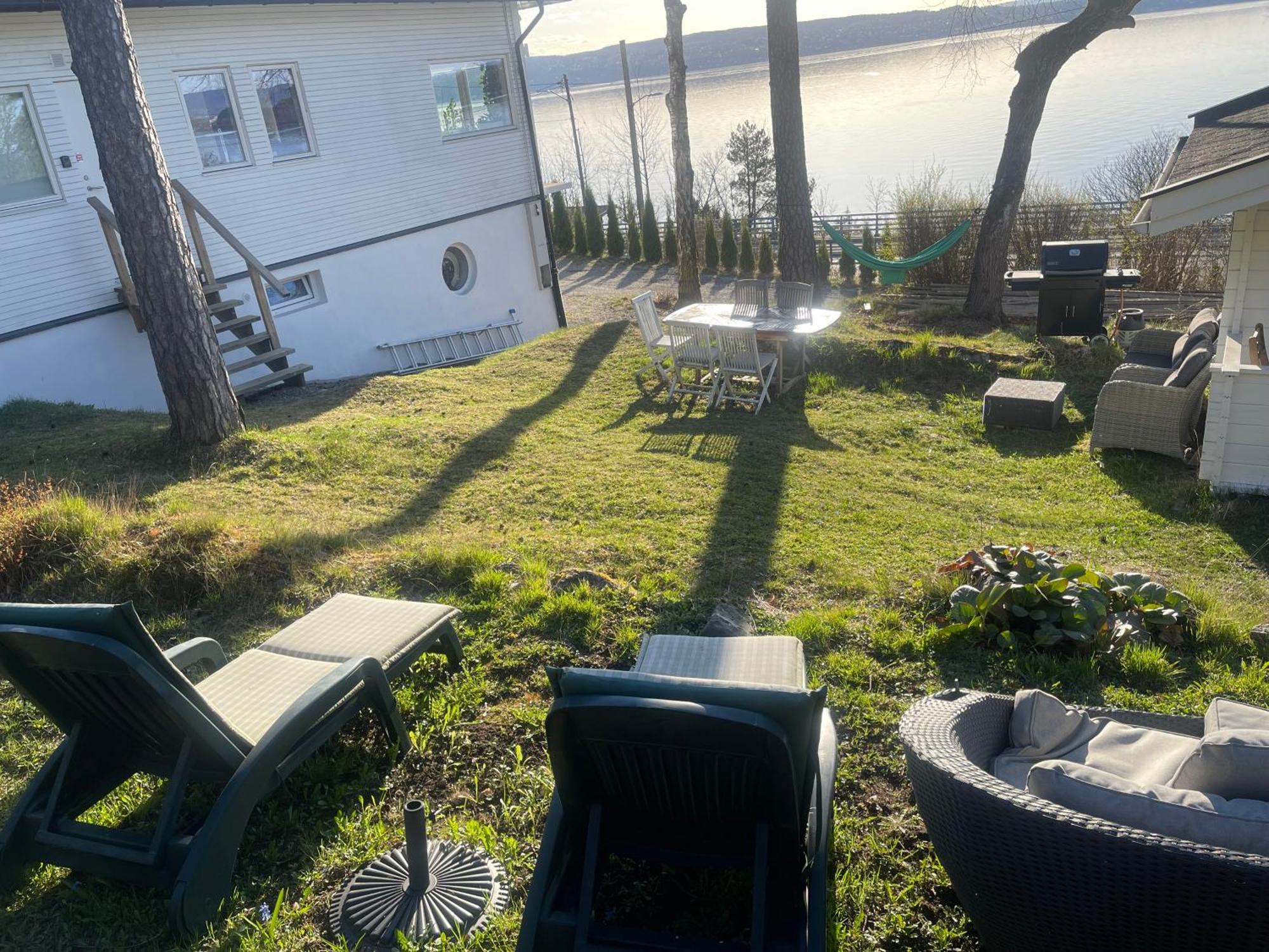 Nice Apartment With1 Bedroom Separate Living Room With A Sofa Bed And A Tiny Kitchen A Bathroom Located In Nordstrand Near By The Sea For 3 Guests With A Garden And Grill 5 Extra Guests With Extra Cost In The Cabin With Sea View Just Outside The Apar オスロ エクステリア 写真