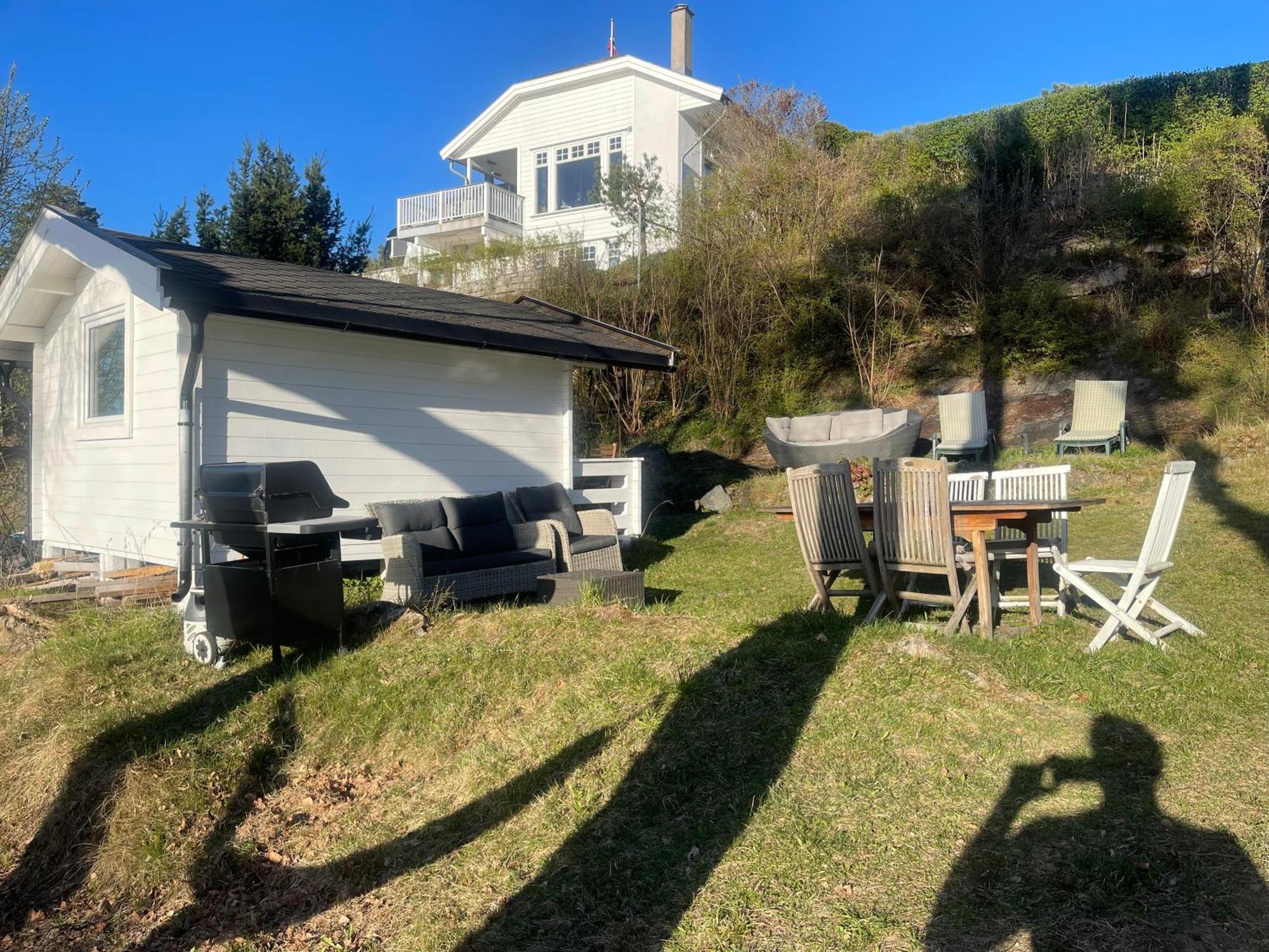 Nice Apartment With1 Bedroom Separate Living Room With A Sofa Bed And A Tiny Kitchen A Bathroom Located In Nordstrand Near By The Sea For 3 Guests With A Garden And Grill 5 Extra Guests With Extra Cost In The Cabin With Sea View Just Outside The Apar オスロ エクステリア 写真